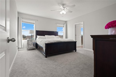 House in Wesley Chapel, Florida 5 bedrooms, 272.58 sq.m. № 2126526 - photo 6