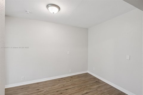 House in West Palm Beach, Florida 4 bedrooms, 198.63 sq.m. № 1887156 - photo 30