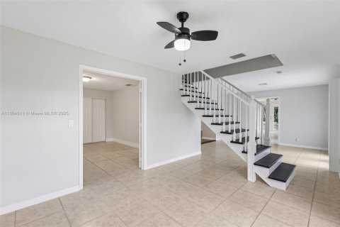House in West Palm Beach, Florida 4 bedrooms, 198.63 sq.m. № 1887156 - photo 21
