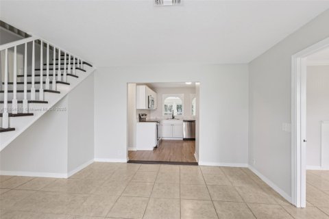 House in West Palm Beach, Florida 4 bedrooms, 198.63 sq.m. № 1887156 - photo 16