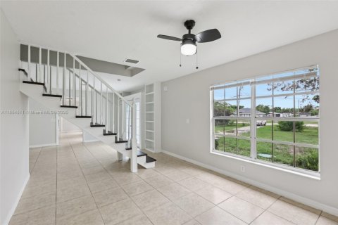 House in West Palm Beach, Florida 4 bedrooms, 198.63 sq.m. № 1887156 - photo 22