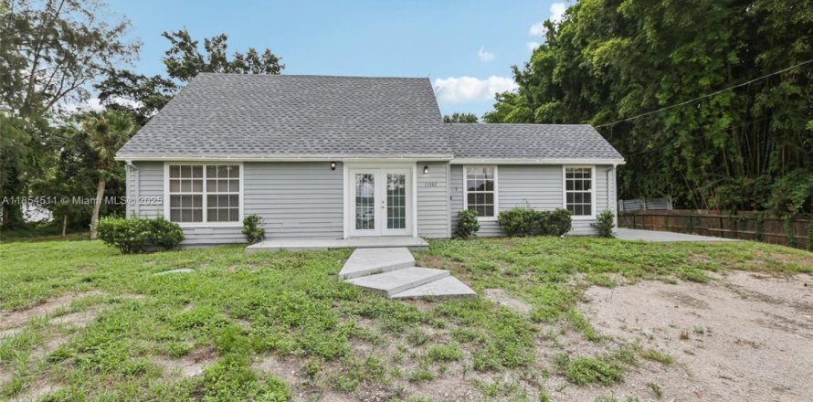House in West Palm Beach, Florida 4 bedrooms, 198.63 sq.m. № 1887156