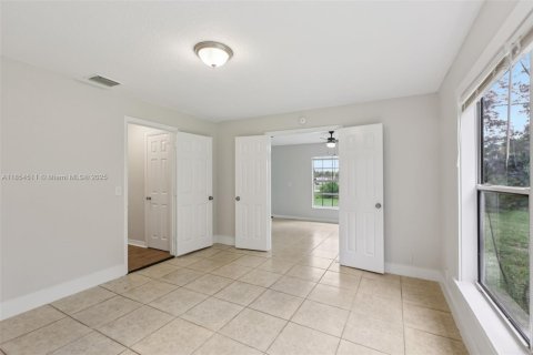 House in West Palm Beach, Florida 4 bedrooms, 198.63 sq.m. № 1887156 - photo 25