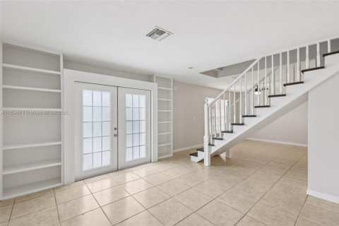 House in West Palm Beach, Florida 4 bedrooms, 198.63 sq.m. № 1887156 - photo 18