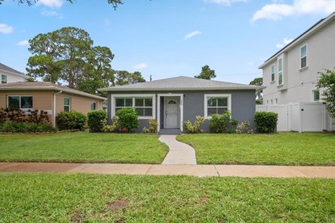 Casa en venta en Saint Petersburg, Florida, 3 dormitorios, 134.71 m2 № 1798390 - foto 1