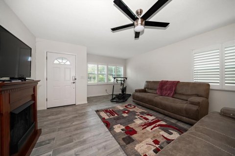 Casa en venta en Saint Petersburg, Florida, 3 dormitorios, 134.71 m2 № 1798390 - foto 4