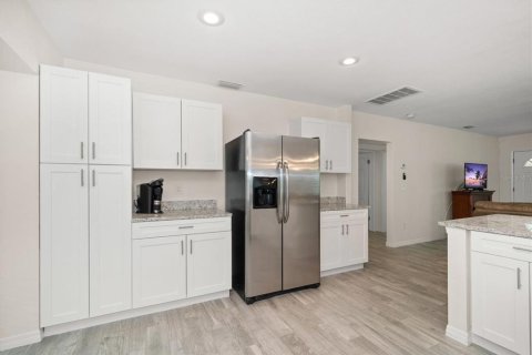 Casa en venta en Saint Petersburg, Florida, 3 dormitorios, 134.71 m2 № 1798390 - foto 11
