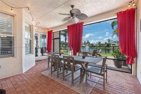 Villa ou maison à vendre à Boynton Beach, Floride: 6 chambres, 333.24 m2 № 1842412 - photo 8