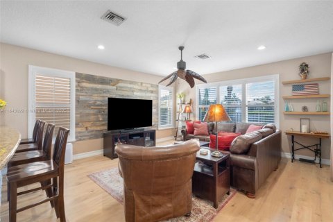 Villa ou maison à vendre à Boynton Beach, Floride: 6 chambres, 333.24 m2 № 1842412 - photo 6