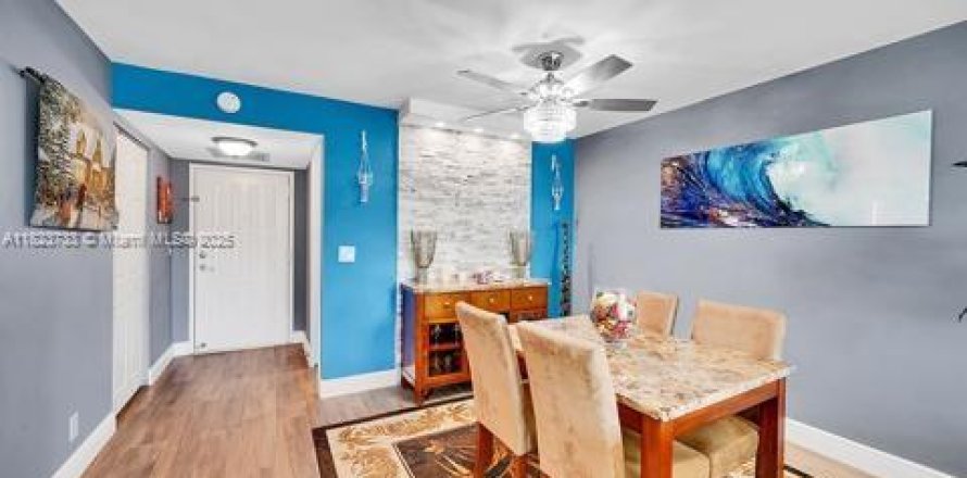 Condo à Hallandale Beach, Floride, 2 chambres № 1790298