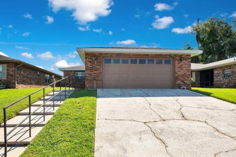 House in Lakeland, Florida 3 bedrooms, 150.69 sq.m. № 1916013 - photo 2