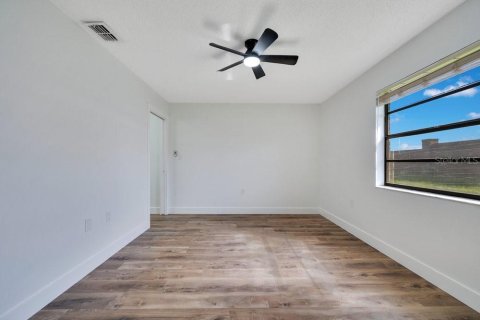 House in Lakeland, Florida 3 bedrooms, 150.69 sq.m. № 1916013 - photo 17