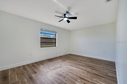 House in Lakeland, Florida 3 bedrooms, 150.69 sq.m. № 1916013 - photo 19