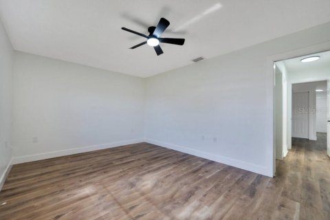 House in Lakeland, Florida 3 bedrooms, 150.69 sq.m. № 1916013 - photo 18