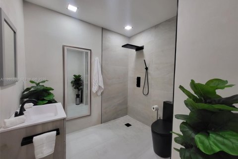 Villa ou maison à vendre à Wilton Manors, Floride: 5 chambres, 335.47 m2 № 2048294 - photo 30