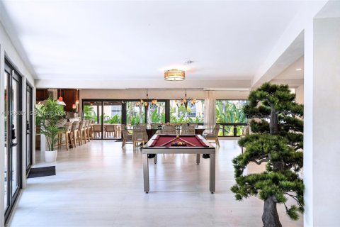 Villa ou maison à vendre à Wilton Manors, Floride: 5 chambres, 335.47 m2 № 2048294 - photo 12