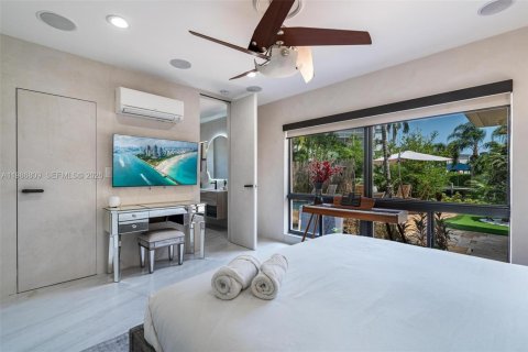 Villa ou maison à vendre à Wilton Manors, Floride: 5 chambres, 335.47 m2 № 2048294 - photo 21