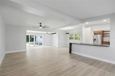 Casa en venta en Orlando, Florida, 3 dormitorios, 155.24 m2 № 1911890 - foto 3