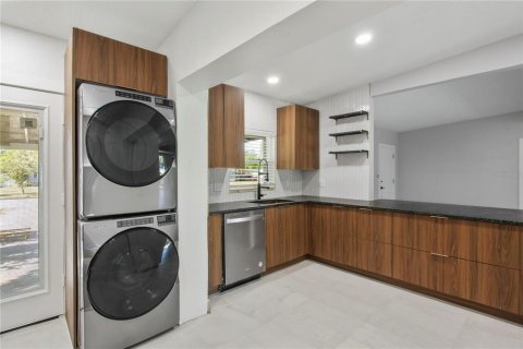 Casa en venta en Orlando, Florida, 3 dormitorios, 155.24 m2 № 1911890 - foto 8