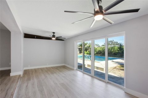 Casa en venta en Orlando, Florida, 3 dormitorios, 155.24 m2 № 1911890 - foto 14