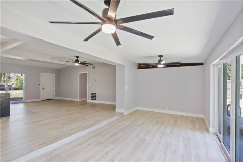 Casa en venta en Orlando, Florida, 3 dormitorios, 155.24 m2 № 1911890 - foto 13