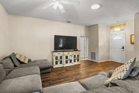 Casa en venta en Lakeland, Florida, 3 dormitorios, 158.49 m2 № 2290543 - foto 5