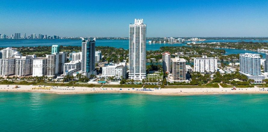 Кондоминиум с 1 спальней в Майами-Бич, Флорида № 2066393