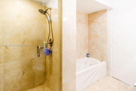 Купить кондоминиум в Майами-Бич, Флорида 1 спальня, 75.07м2, № 2066393 - фото 27