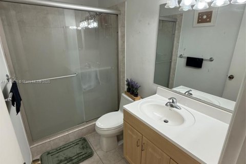 Villa ou maison à vendre à Miami, Floride: 3 chambres, 94.3 m2 № 2074831 - photo 14