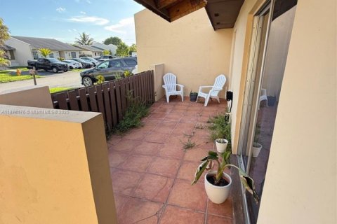 Villa ou maison à vendre à Miami, Floride: 3 chambres, 94.3 m2 № 2074831 - photo 11