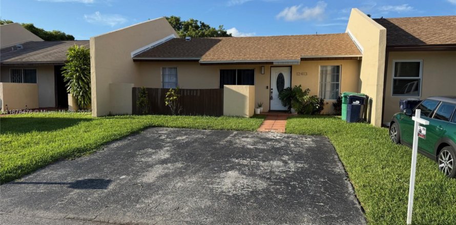 Villa ou maison à Miami, Floride 3 chambres, 94.3 m2 № 2074831