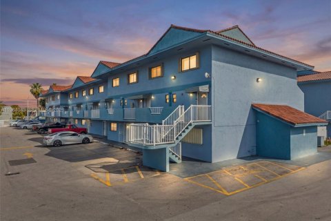 Купить кондоминиум в Хайалиа, Флорида 2 спальни, 93.83м2, № 2025728 - фото 1