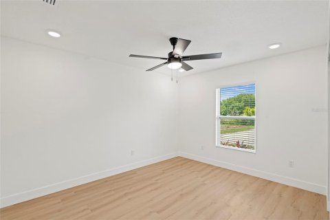 House in Okeechobee, Florida 3 bedrooms, 115.85 sq.m. № 1608483 - photo 21