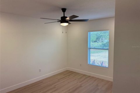 House in Okeechobee, Florida 3 bedrooms, 115.85 sq.m. № 1608483 - photo 16