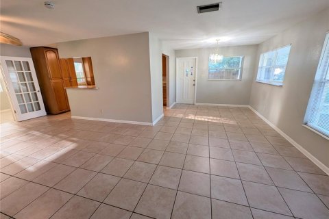 Casa en venta en Tampa, Florida, 3 dormitorios, 143.81 m2 № 2386694 - foto 4