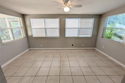 Casa en venta en Tampa, Florida, 3 dormitorios, 143.81 m2 № 2386694 - foto 14