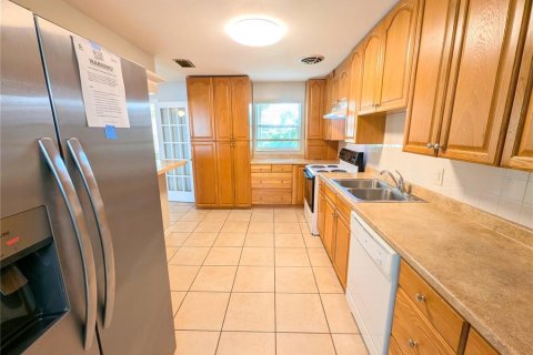 Casa en venta en Tampa, Florida, 3 dormitorios, 143.81 m2 № 2386694 - foto 10