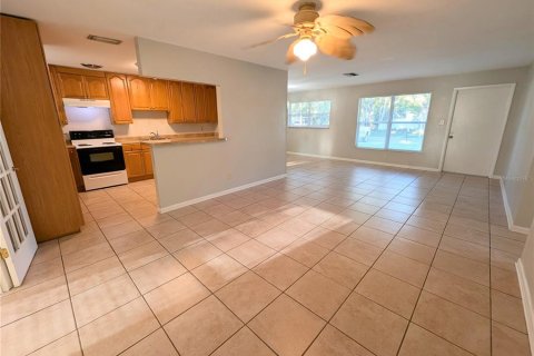 Casa en venta en Tampa, Florida, 3 dormitorios, 143.81 m2 № 2386694 - foto 8