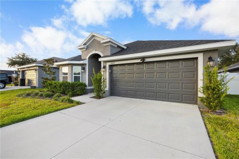 Villa ou maison à louer à Hudson, Floride: 3 chambres, 141.86 m2 № 2410019 - photo 3