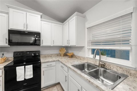Villa ou maison à louer à Hudson, Floride: 3 chambres, 141.86 m2 № 2410019 - photo 8