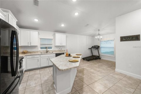 Villa ou maison à louer à Hudson, Floride: 3 chambres, 141.86 m2 № 2410019 - photo 12