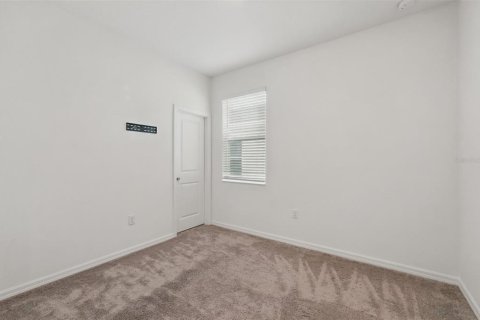 House in Davenport, Florida 4 bedrooms, 157.84 sq.m. № 2113720 - photo 28