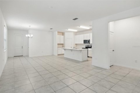 House in Davenport, Florida 4 bedrooms, 157.84 sq.m. № 2113720 - photo 6