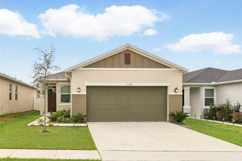 House in Davenport, Florida 4 bedrooms, 157.84 sq.m. № 2113720