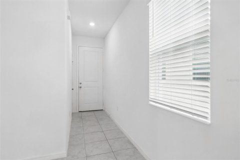 House in Davenport, Florida 4 bedrooms, 157.84 sq.m. № 2113720 - photo 5