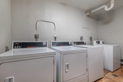 Купить кондоминиум в Майами, Флорида 3 комнаты, 122.17м2, № 2146844 - фото 27