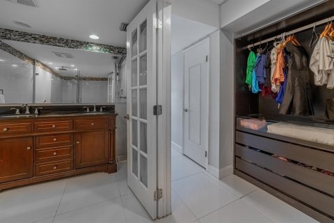 Купить кондоминиум в Майами, Флорида 3 комнаты, 122.17м2, № 2146844 - фото 18