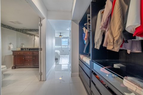 Купить кондоминиум в Майами, Флорида 3 комнаты, 122.17м2, № 2146844 - фото 20