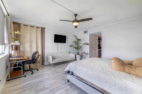 Купить кондоминиум в Майами, Флорида 3 комнаты, 122.17м2, № 2146844 - фото 17