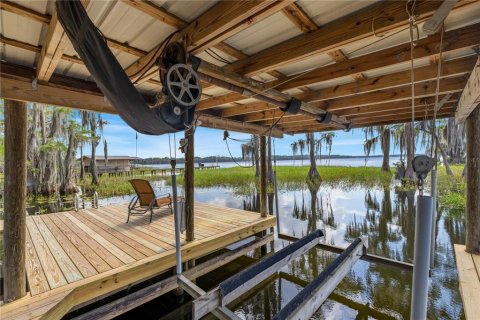 Villa ou maison à vendre à Melrose, Floride: 3 chambres, 195.09 m2 № 1242862 - photo 4